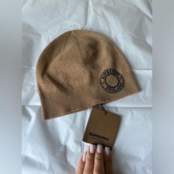 BURBERRY Cashmere Knit Logo Beanie Camel NEW - Picture 7 of 7